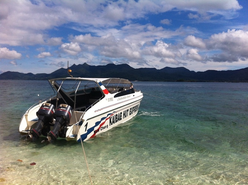 Kai Bae Hut Speed Boat