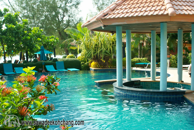 Paradise Resort & Spa swimming pool