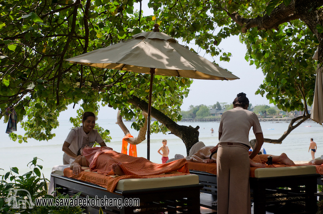 Massage on the beach