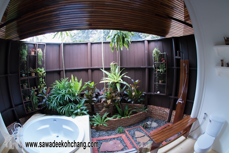 Opened-garden bathroom