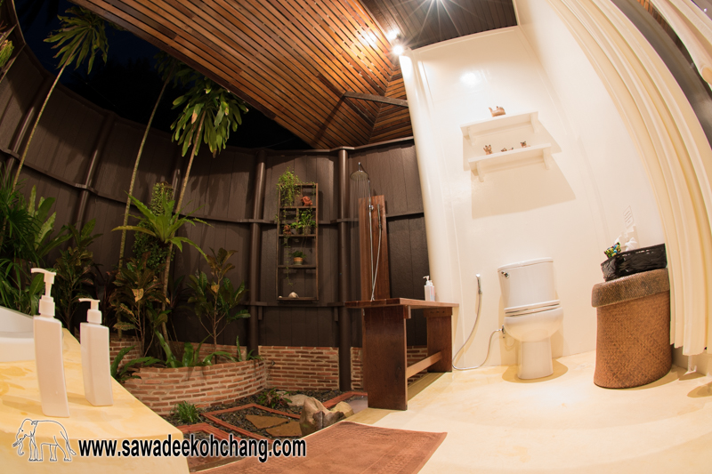 Opened-garden bathroom