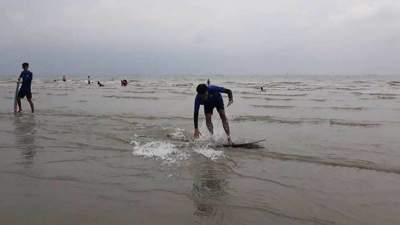 Skimboarding